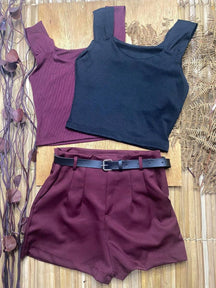 kit  Feminino 4 itens: 2 Croppeds Canelados + Cinto+ Short em Alfaiataria Com  Bolsos